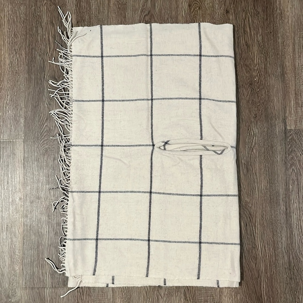 Checkered shawl
